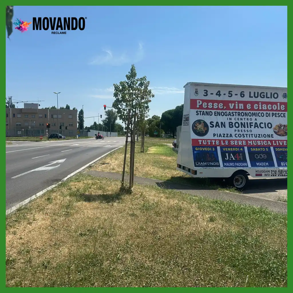 Pubblicità su camion vela per comuni e associazioni locali